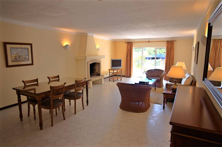 Family-friendly beautiful villa with patio & garden | Dogs allowed — photo 5
