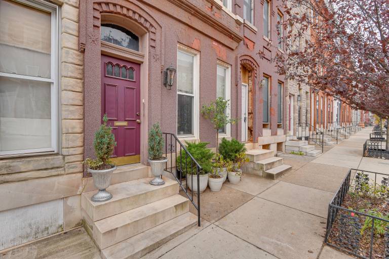 Elegant Upton Rowhouse 2 Mi to Inner Harbor! — photo 3