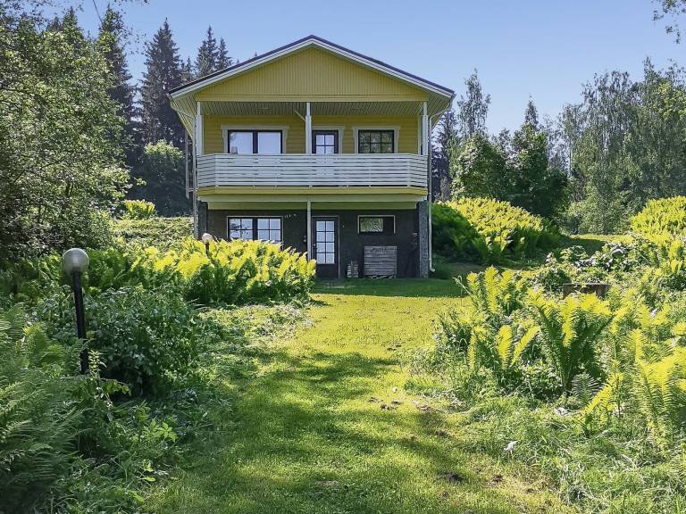 Vacation home with sauna & patio | Nature view — photo 2