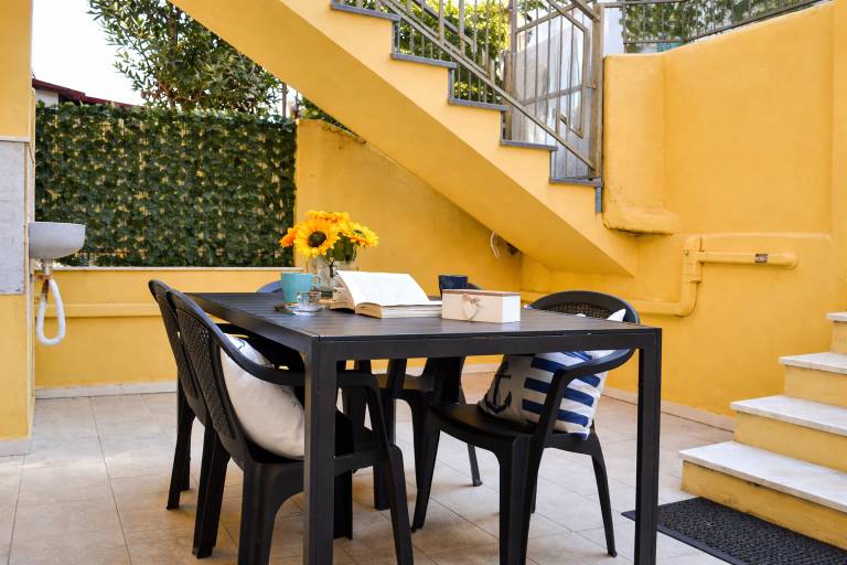 Apartment with patio | Suitable for remote work — photo 2