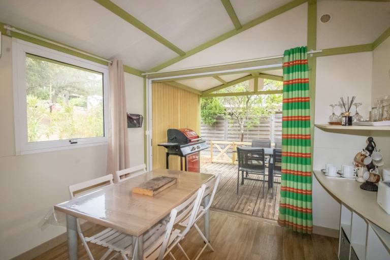Child-friendly beautiful chalet with BBQ, patio & pool | Garden view | Pets are welcome — photo 3