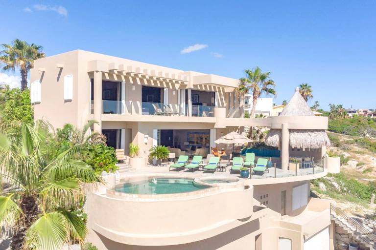 Luxury experience&bull;Private pool&bull;ocean views
