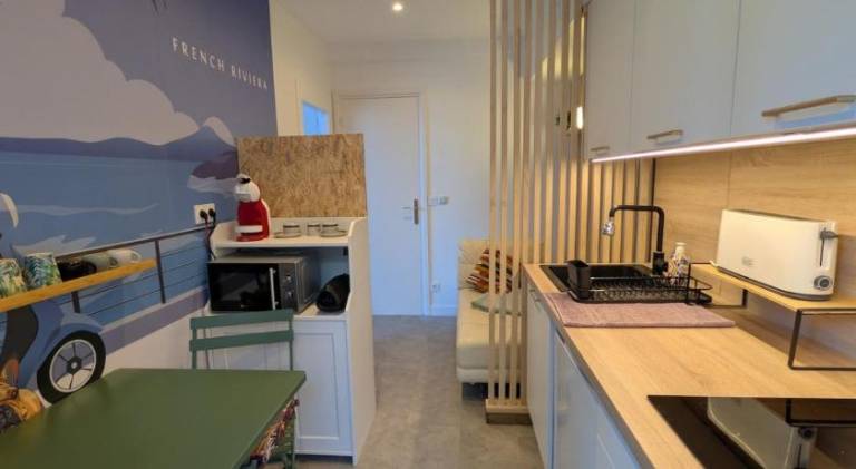 Holiday apartment with yard, patio & private pool | Close to Promenade des Anglais | Suitable for remote work — photo 4