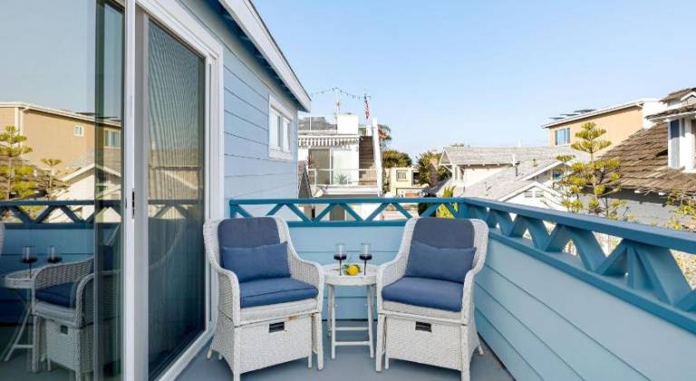 Oceanfront Atelier by AvantStay Beachfront Balboa Peninsula Escape — photo 5