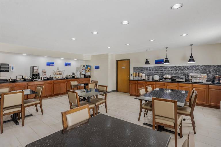 Best Western Shippensburg Hotel — photo 4