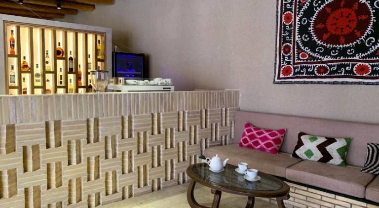 Serviced apartment with patio — photo 5