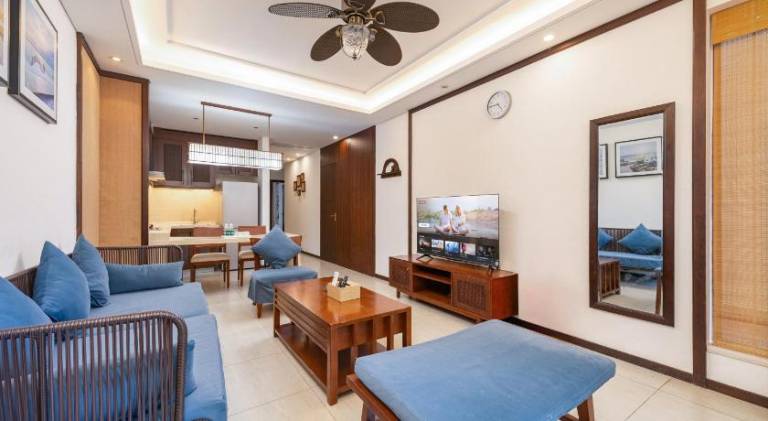Villa with patio, pool & garden — photo 2