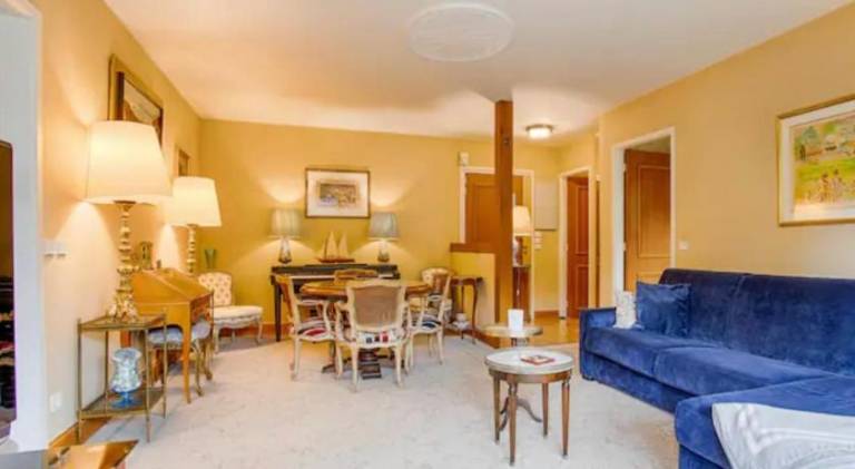 Apartment with garden & terrace in Touques