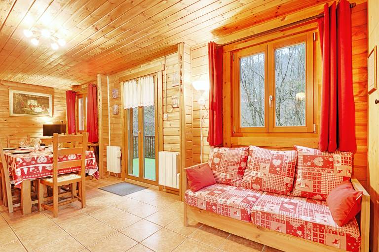 Chalet with garden, patio & BBQ | Mountain view — photo 3