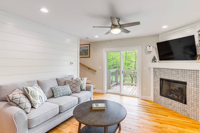 Farm On-Site: Mtn-View Cottage in Hendersonville! — photo 4
