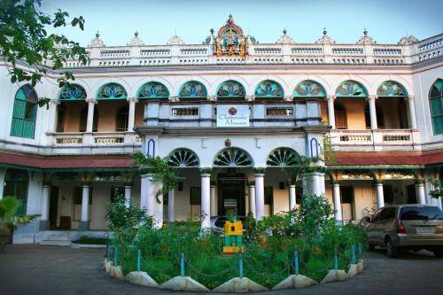 House Kanadukathan