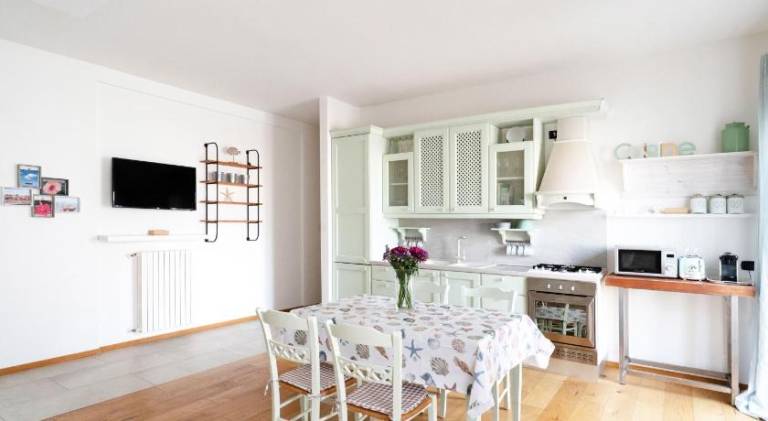 Holiday apartment with 2 rooms for 6 persons — photo 4