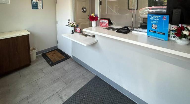 Studio 6 Suites Santa Ana, CA — photo 2