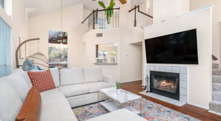 3B Villa w Pool, BBQ, Firepit, Yard Games, Gym — photo 2