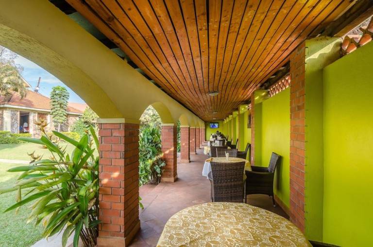 Victoria Travel Hotel — photo 3