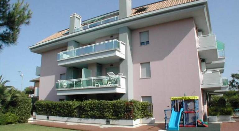 Holiday apartment with terrace & garden — photo 4