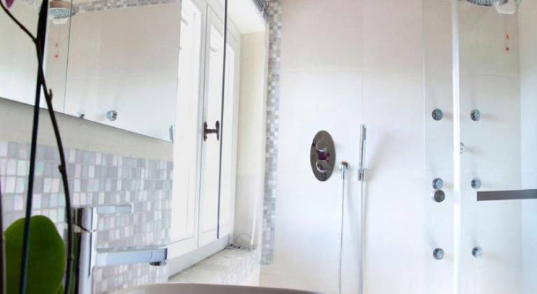 Farm with yard, patio & BBQ in Todi