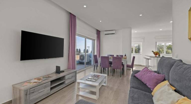 Holiday apartment with 2 rooms for 6 persons in Lagos
