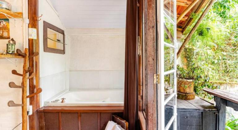 Chalet with jacuzzi — photo 2