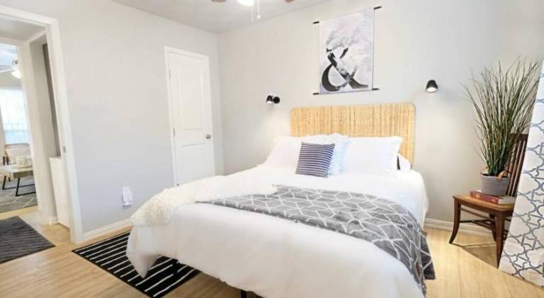 Rental apartment with pool — photo 2