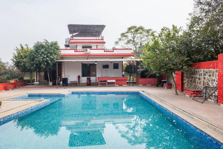 Villa with pool, barbeque & jacuzzi | Water view | Good for workation — photo 5