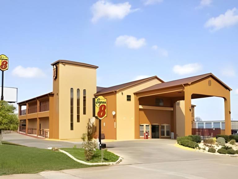 Super 8 By Wyndham Bastrop Tx