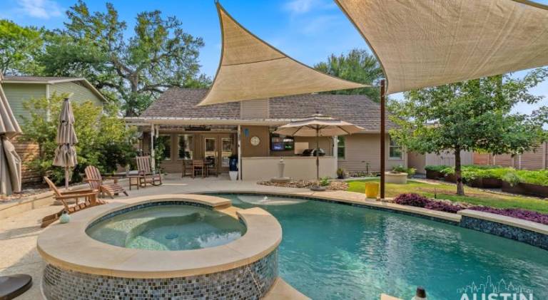 196 m&sup2; Ferienhaus