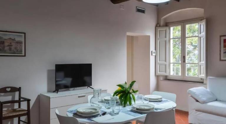 Holiday apartment with yard & pool — photo 4
