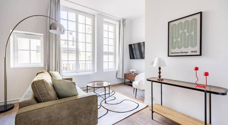 Holiday apartment with 1 room for 4 persons in Montrouge