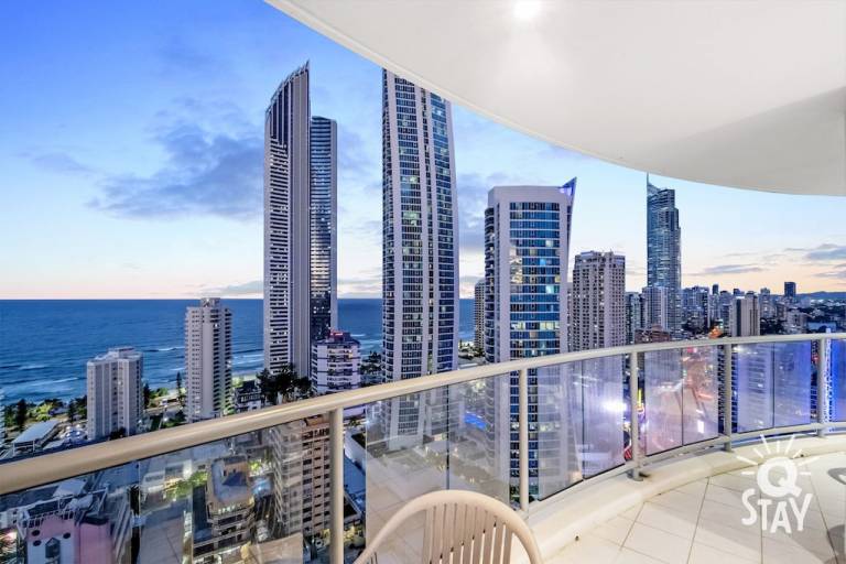 Apartment Surfers Paradise