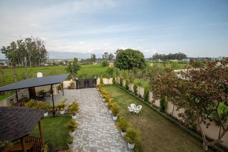 Vacation home with grill & garden — photo 4