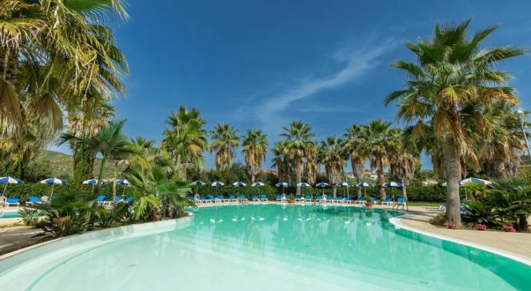Prince Franklyn Hotel — photo 2