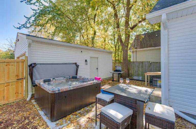 House  Beech Grove