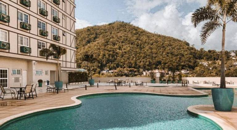 Serviced apartment with terrace, pool & jacuzzi | Pets allowed — photo 2