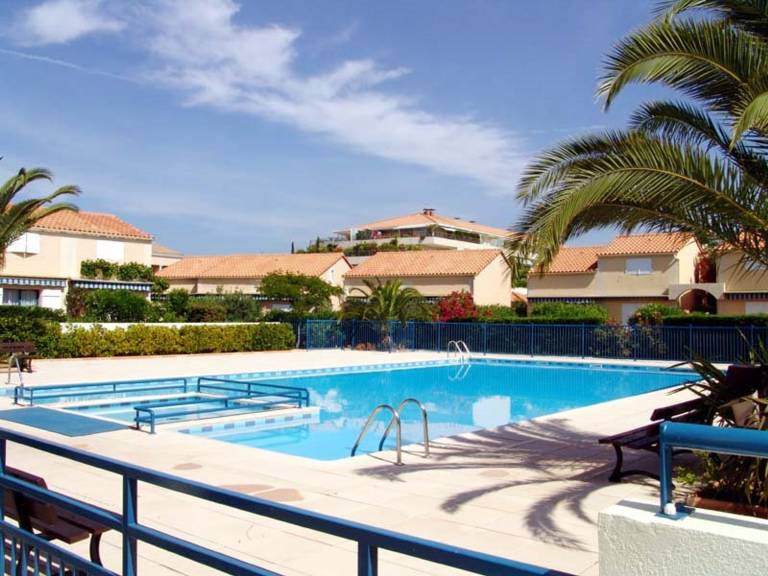 Rental apartment with pool in Le Lavandou