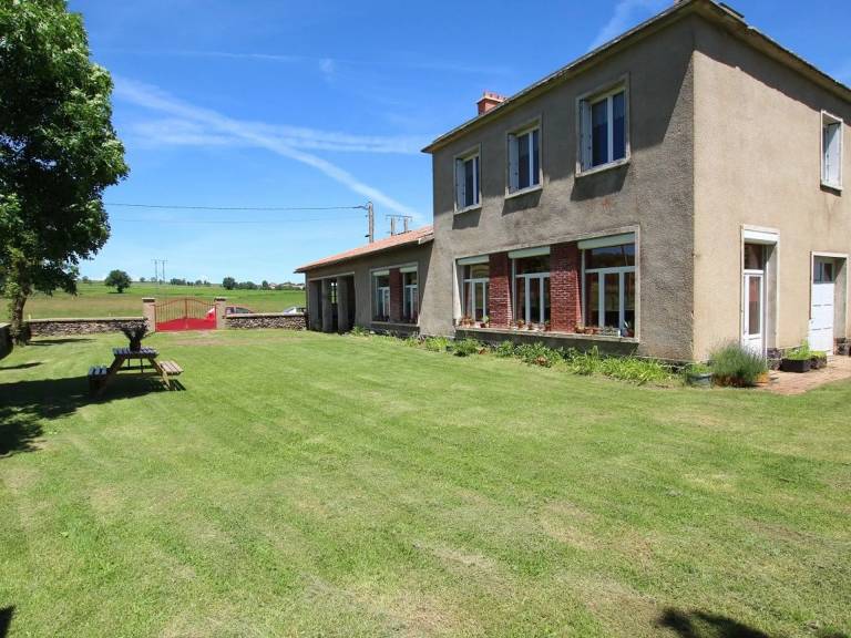 Maison de vacances Arlempdes