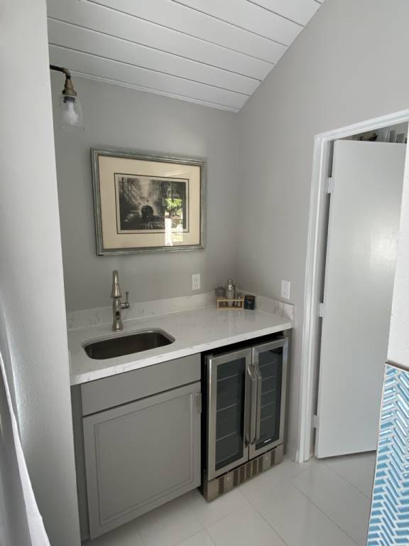 Child-friendly big condo with heated pool, hot tub & BBQ | Mountain view | Suitable for remote work | Pet-friendly — photo 5