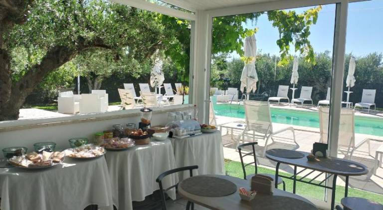 Serviced apartment with terrace, pool & jacuzzi | Pet-friendly — photo 3