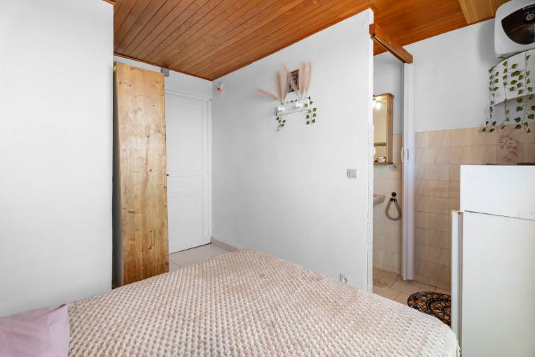 Cabanon "Jeux de boules 3" with Sea View — photo 4