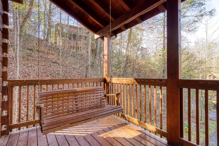 Family-oriented cabin with pool, barbecue & hot tub | Mountain view | Dogs allowed — photo 4
