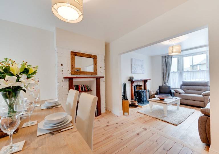 House Lynton