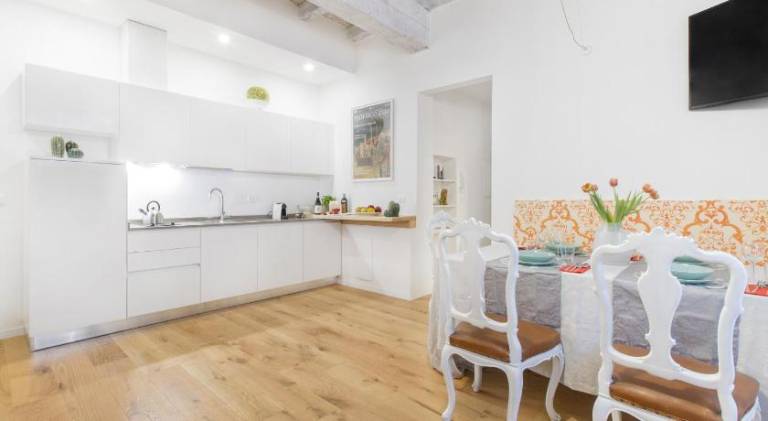 Beautiful rental apartment | Next to Two Towers | Pet-friendly — photo 5