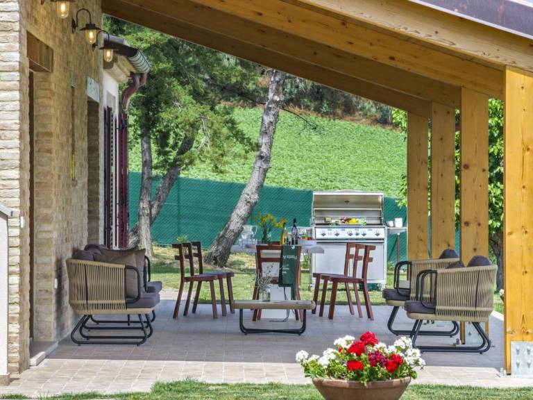 Fully equipped big vacation home with grill, garden & hot tub | Suitable for remote work | Pet-friendly — photo 5