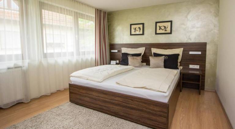 Landhotel Wolfschlugen — photo 2