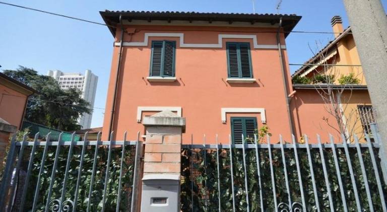 Rental apartment with 2 rooms for 4 persons in Bologna
