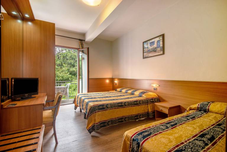Holiday Apartment Bilocale Moneglia 22 close to the Beach with Shared Pool & Wi-Fi — photo 5