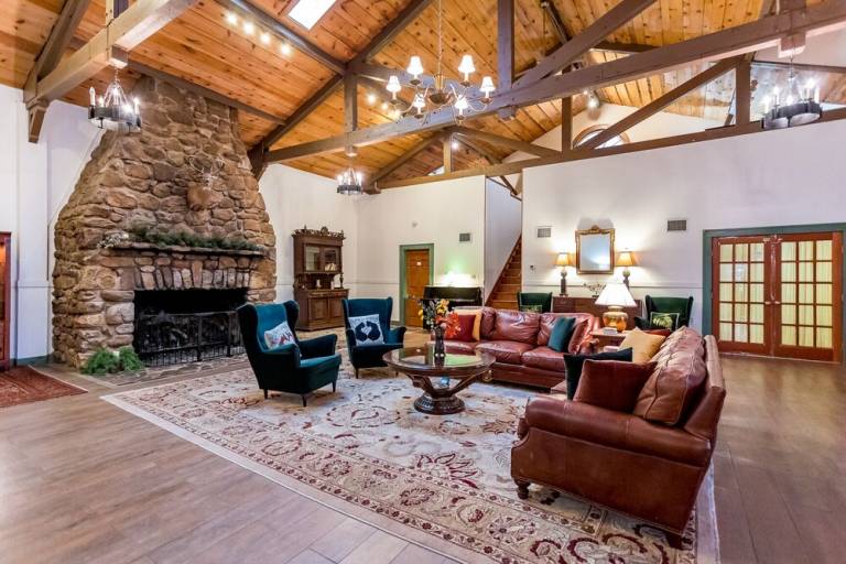Lodge Keezletown