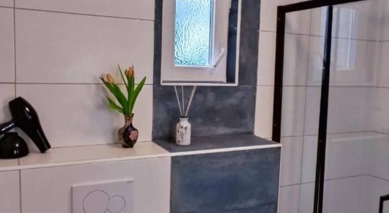 Lovely vacation home with patio | Pets allowed — photo 2