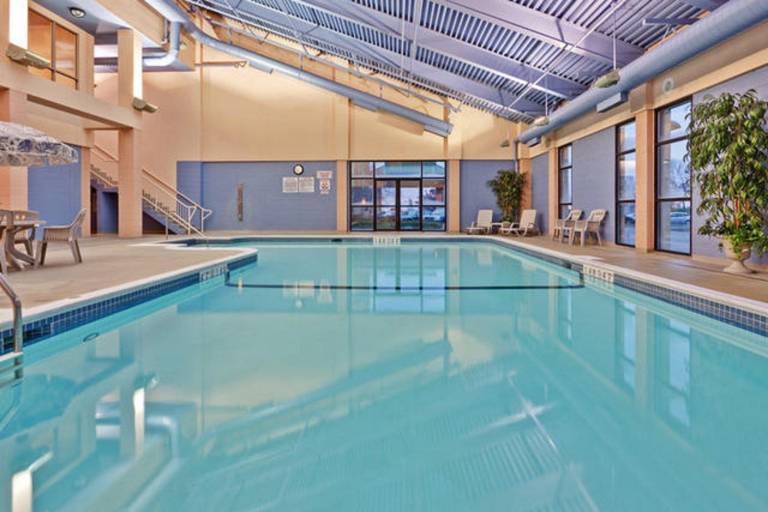 Holiday Inn Express & Suites Mississauga-Toronto Southwest By IHG — photo 2