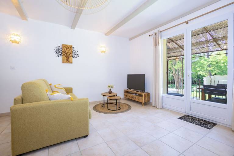 Apartment  Eyguières